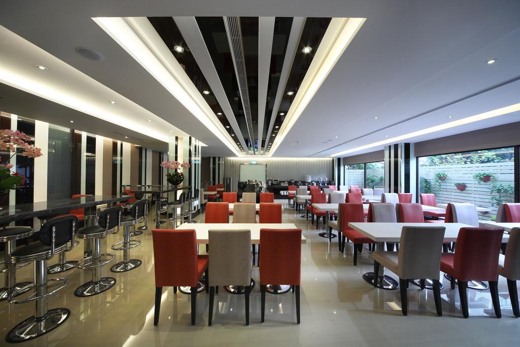 宜都大飯店 Idol Hotel Kaohsiung Eksteriør billede